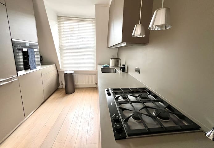 Stunning Central London flat, 1 min to Bond Street gallery image 4