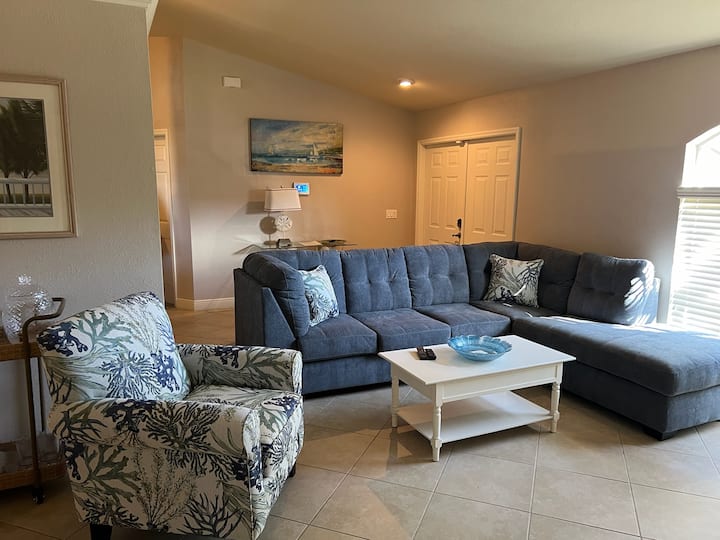 Canalfront Villa Tropical Breeze - Cape Coral, FL