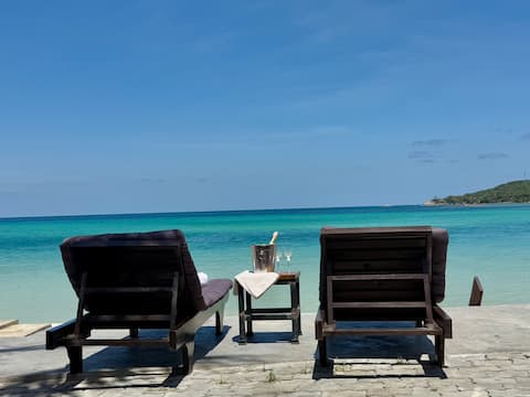 Kaif 3br+ beachfront villa