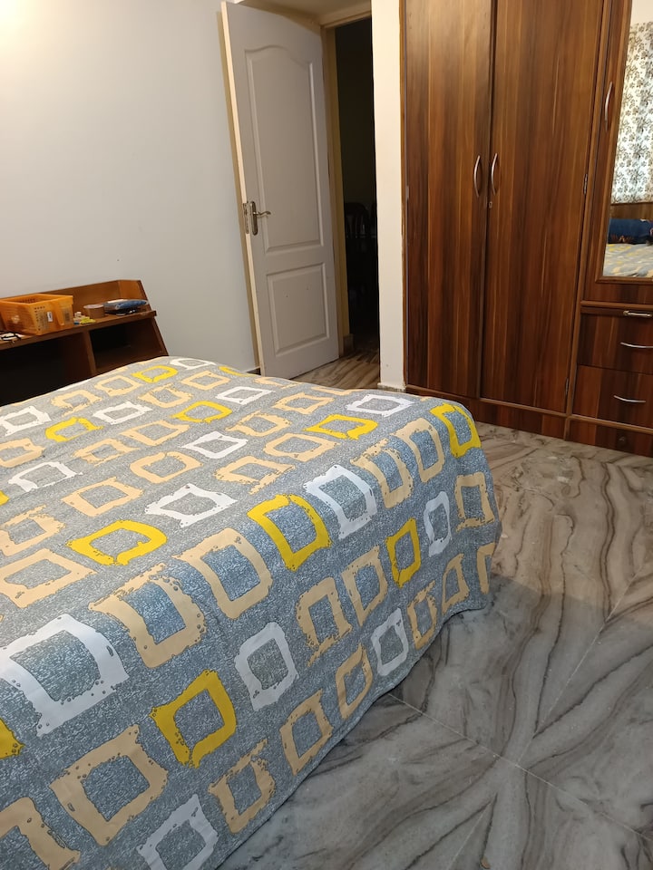 Bedroom 4 image 1