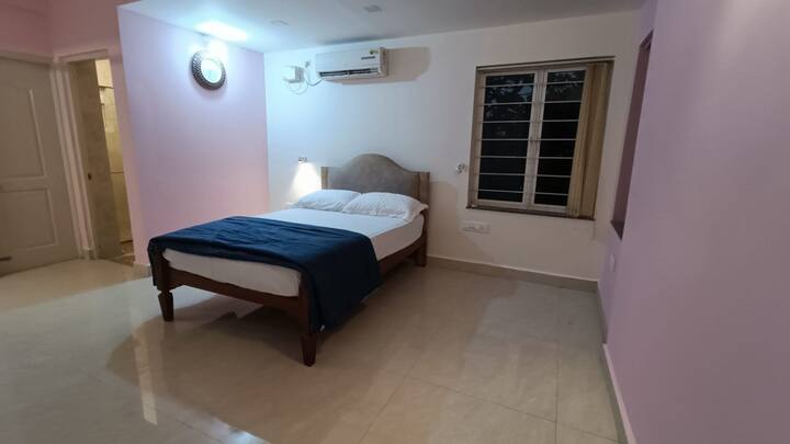 Bedroom 2 image 3
