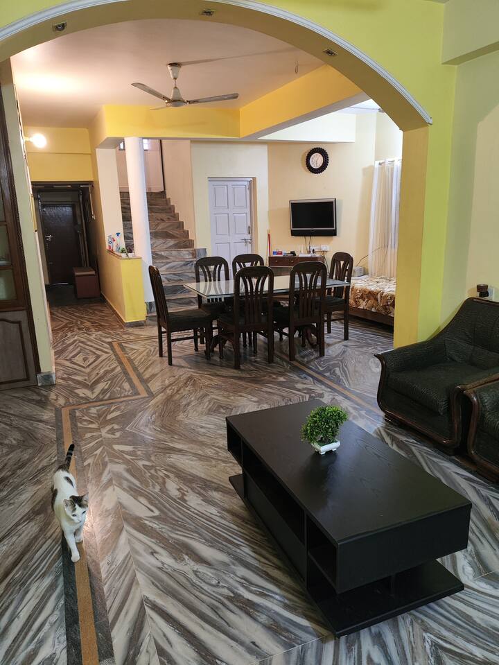 Living room image 2