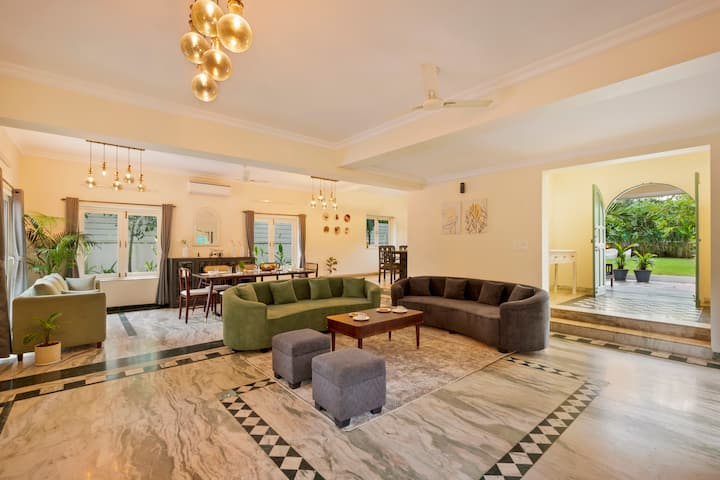 Living room image 2