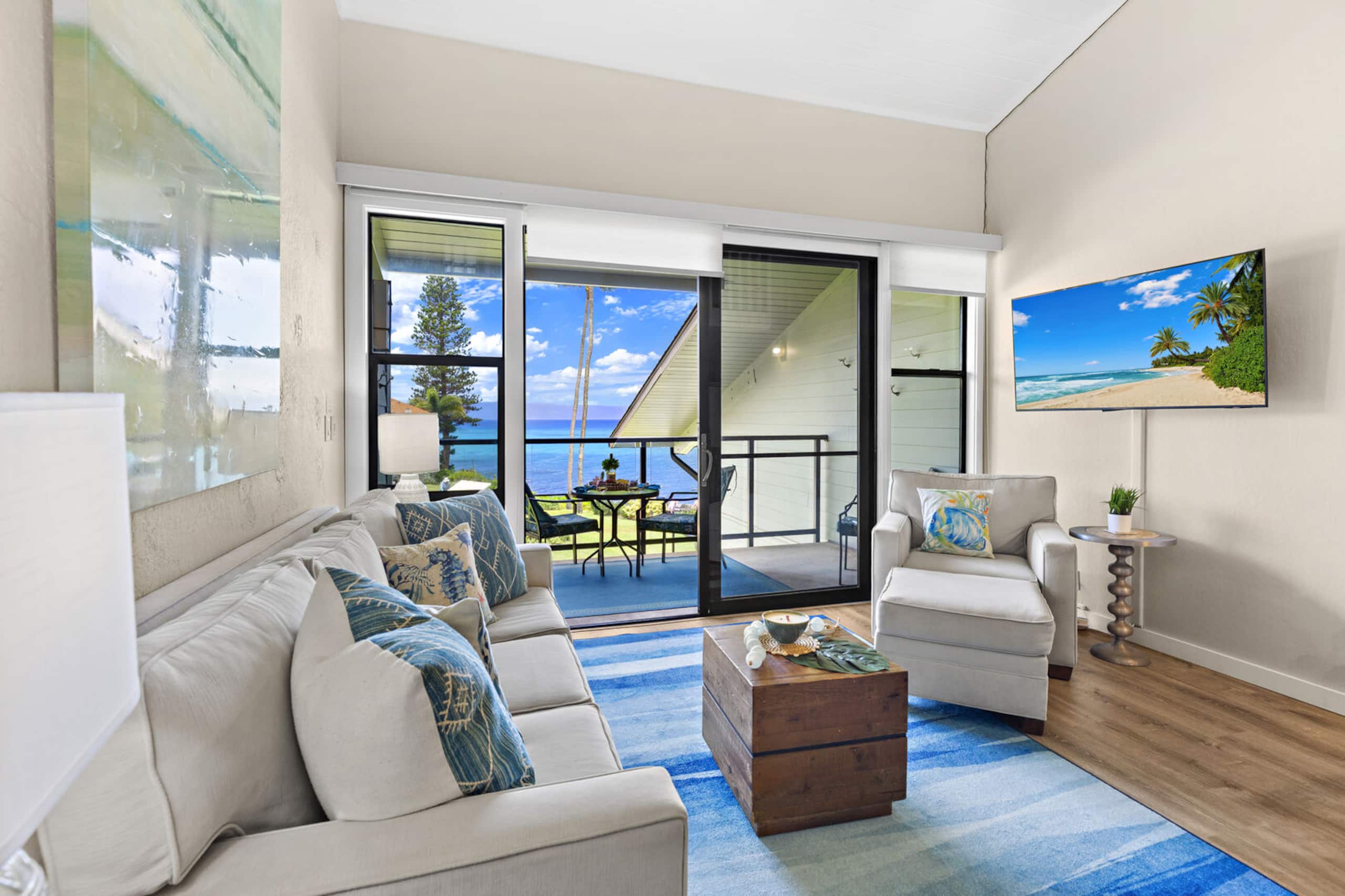 Condo in Lahaina · ★4.5 · 2 bedrooms · 2 beds · 2 baths - Image 3