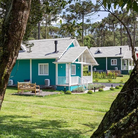 Popular Airbnb listing: Space with bathtub, fireplace, lake and pool! in Urubici