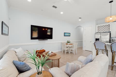 Top Airbnb: Renovated Condo, Short Walk to Beach, 1st Floor in South Padre Island