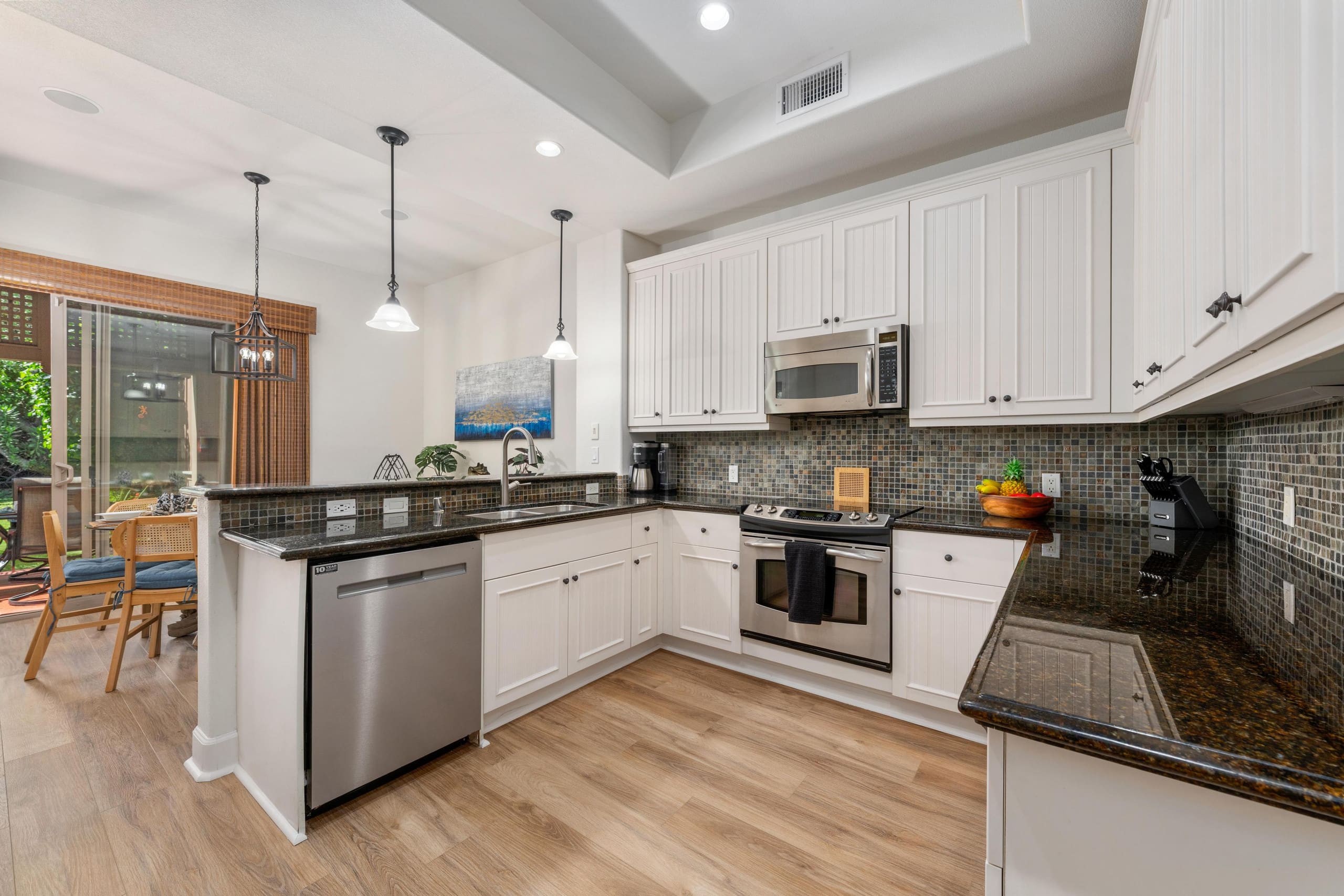 Townhouse in Waimea · ★5.0 · 2 bedrooms · 3 beds · 2.5 baths - Image 9