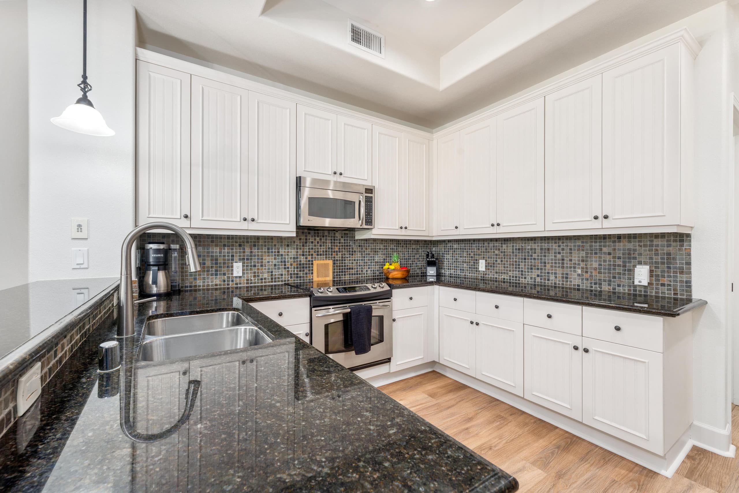 Townhouse in Waimea · ★5.0 · 2 bedrooms · 3 beds · 2.5 baths - Image 11