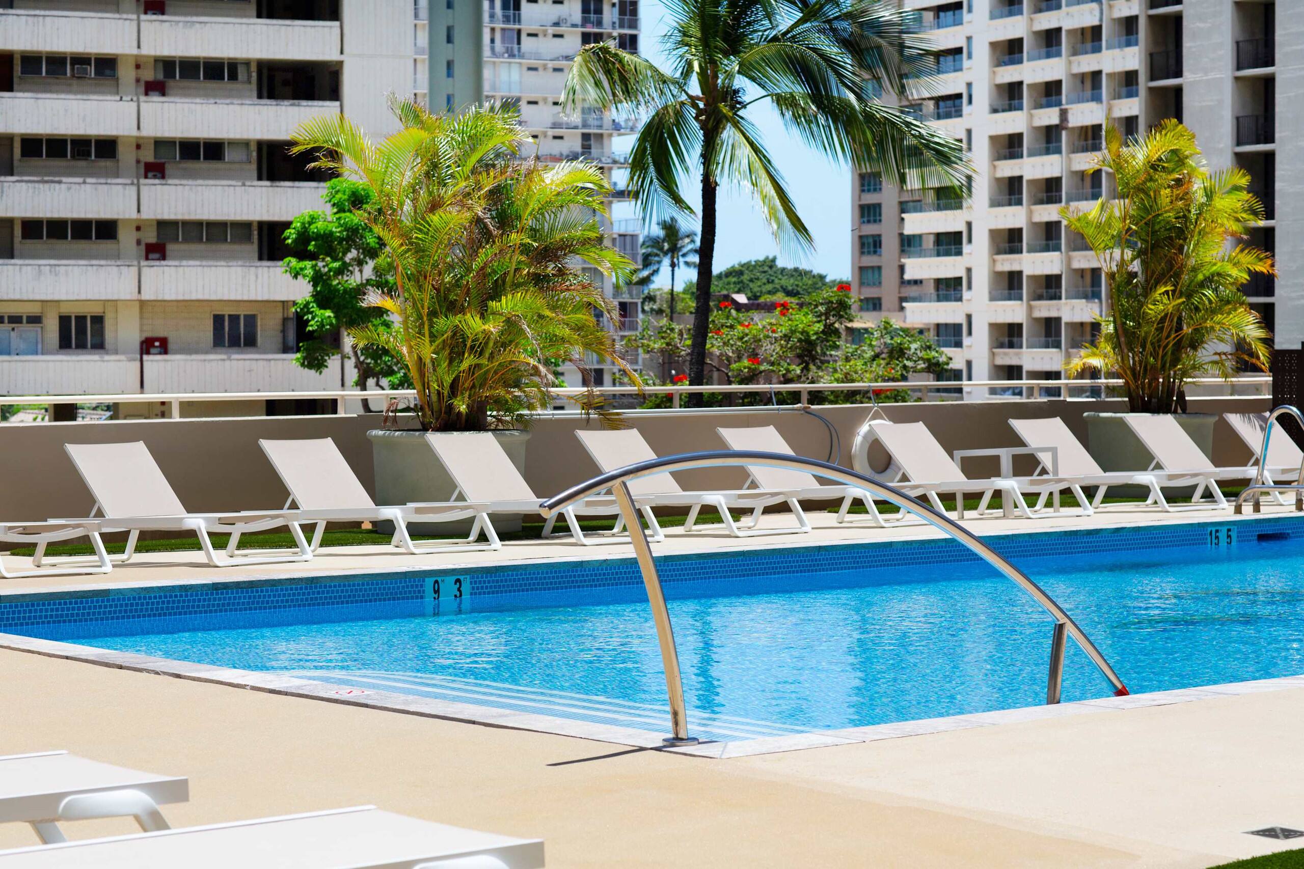 Condo in Honolulu · ★4.75 · 1 bedroom · 3 beds · 1 private bath - Image 76