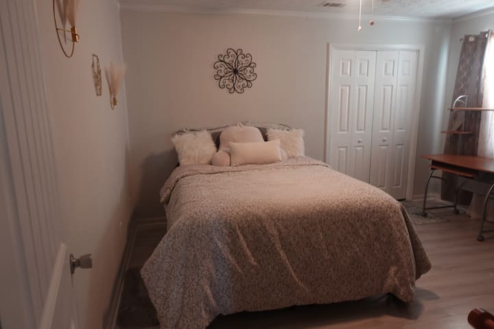 საძინებელი 1