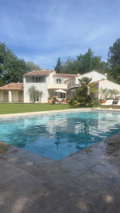 Belle Villa climatisée calme dans un domaine privé