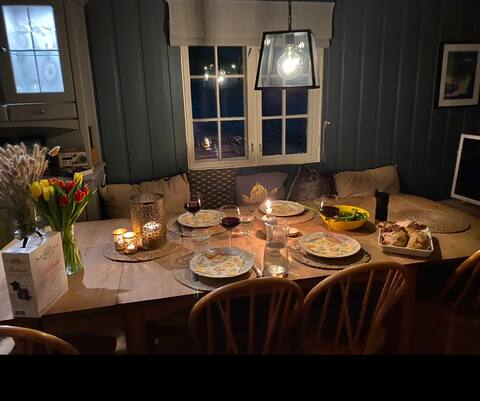 Top performing Airbnb: Charming cabin, Tempelseter, panoramic views in Sigdal