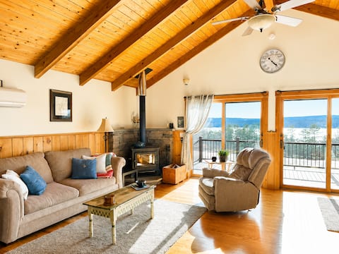3BR Lake View Cabin~Fire Pit~Deck~Casino Nearby