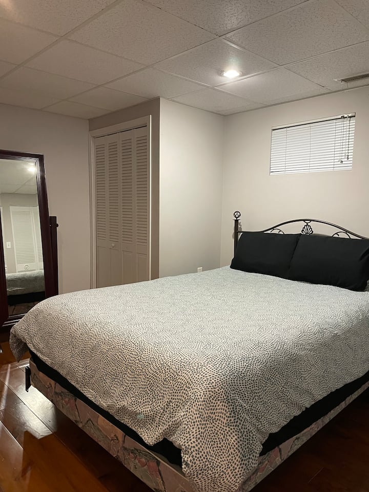 Camera #2 con letto matrimoniale