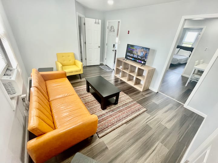 Great Apt Only 35 Min To Nyc And 15 To Ewrairport. - Newark, NJ