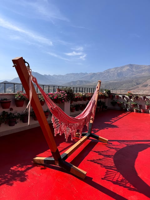 Spacious duplex with 5 bedrooms, garage, terrace