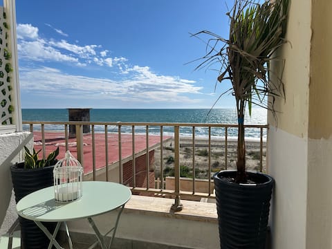 Le terrazze: Beachfront, parking, pvt access Beach