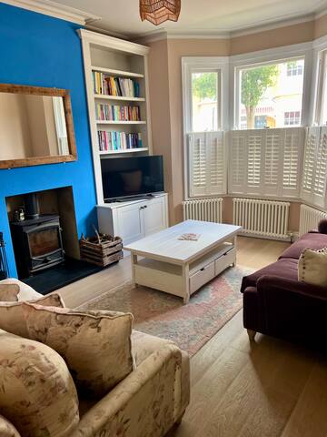 Charming Period House Near Wimbledon Tennis gallery image 5