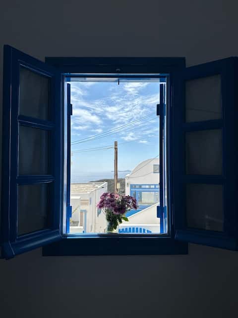 Anafi Escape-Antonis' House