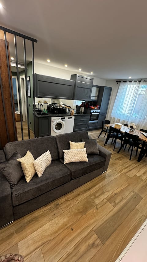 Popular Airbnb listing: Elegant airconditioned 2bed apartment in Monaco in Beausoleil