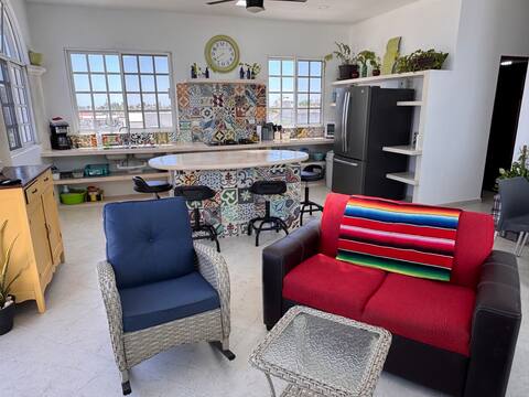 Top Airbnb: Pickleball Getaway #6 ~Penthouse Suite 2 Bedroom in Progreso