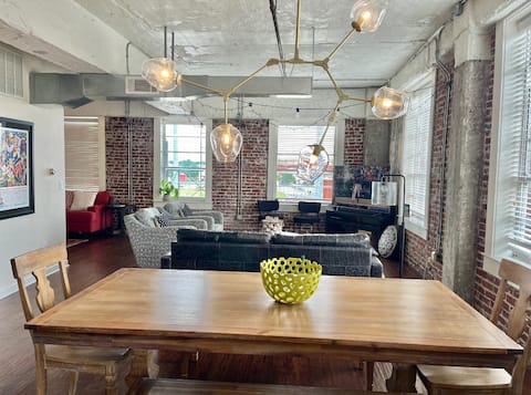 Top Airbnb: Chic Downtown Memphis Loft/Free Parking/Near Beale in Central Business District