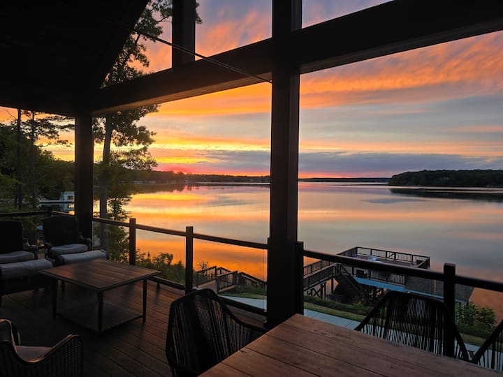 Viewtopia-luxe, Unparalleled Views With Game Room - North Carolina