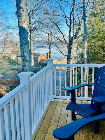 Maple Nest Cottage/Carriage house- Crystal Lake