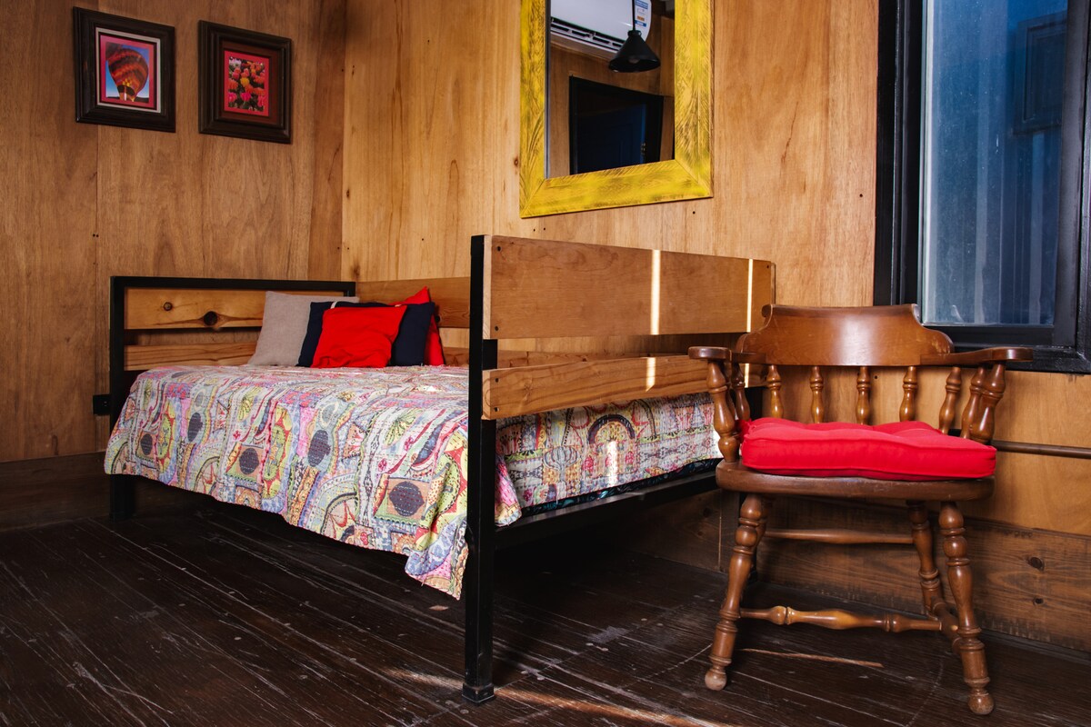 Popular Airbnb listing: Patos #4 Oceanfront Upper Floor | Miramar Son in Heroica Guaymas