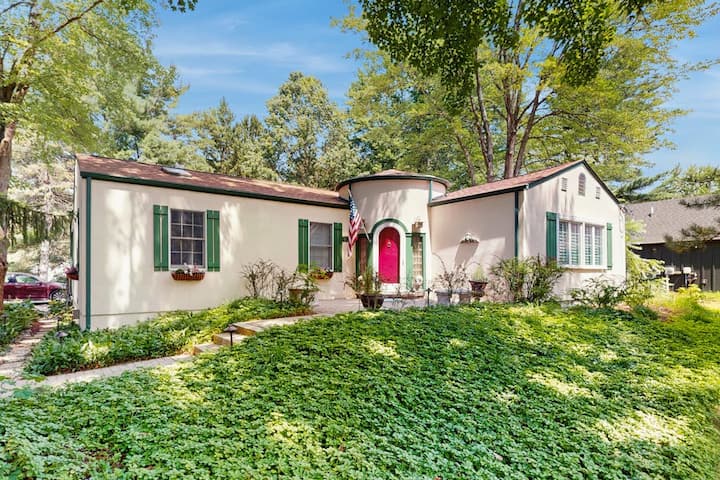 Dog-friendly Gem With Fenced Yard & Fast Wifi - New Buffalo, MI