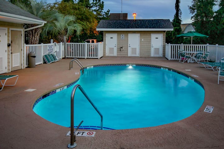 1br Waterfront Condo With Pool, Hot Tub, & Grill - North Myrtle Beach, SC