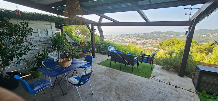 Studio Dans Villa Vue Mer 180° Parking Jardin - Carqueiranne