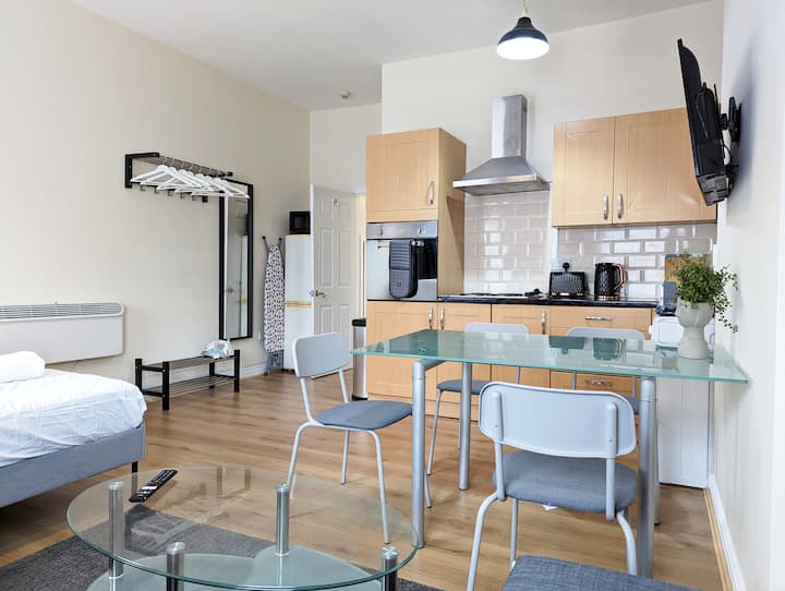 Lovely Studio In Anfield Near Centre Free Parking - Liverpool