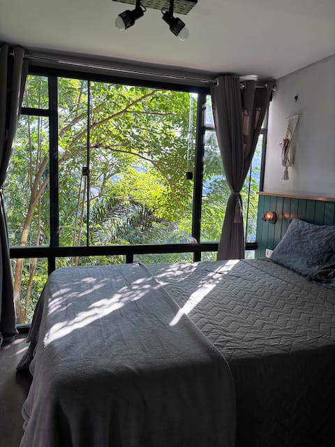 Cabin with Jacuzzi, Pool, Fireplace, Air Conditioning