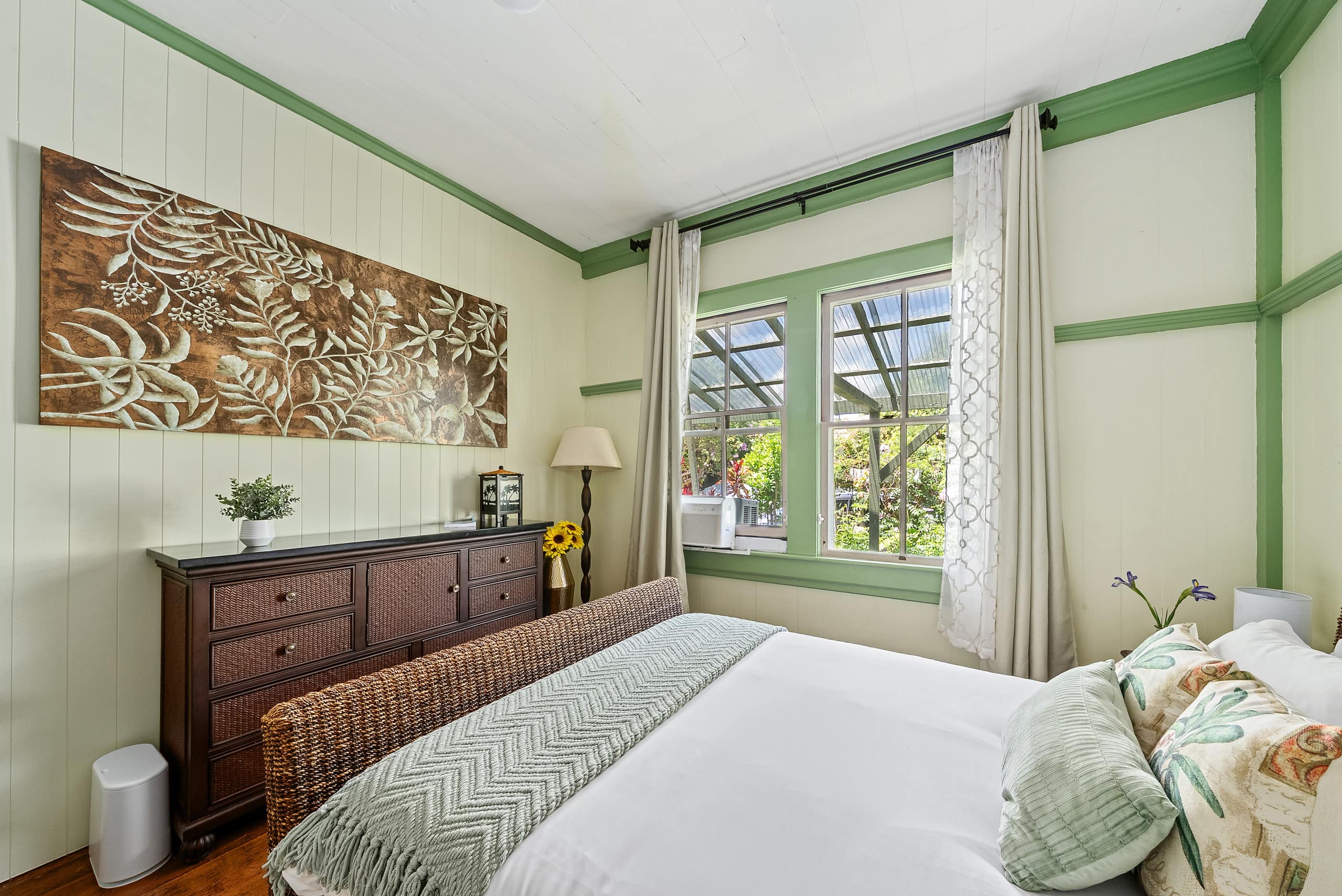 Guesthouse in Makawao · ★4.94 · 2 bedrooms · 2 beds · 1 private bath - Image 12