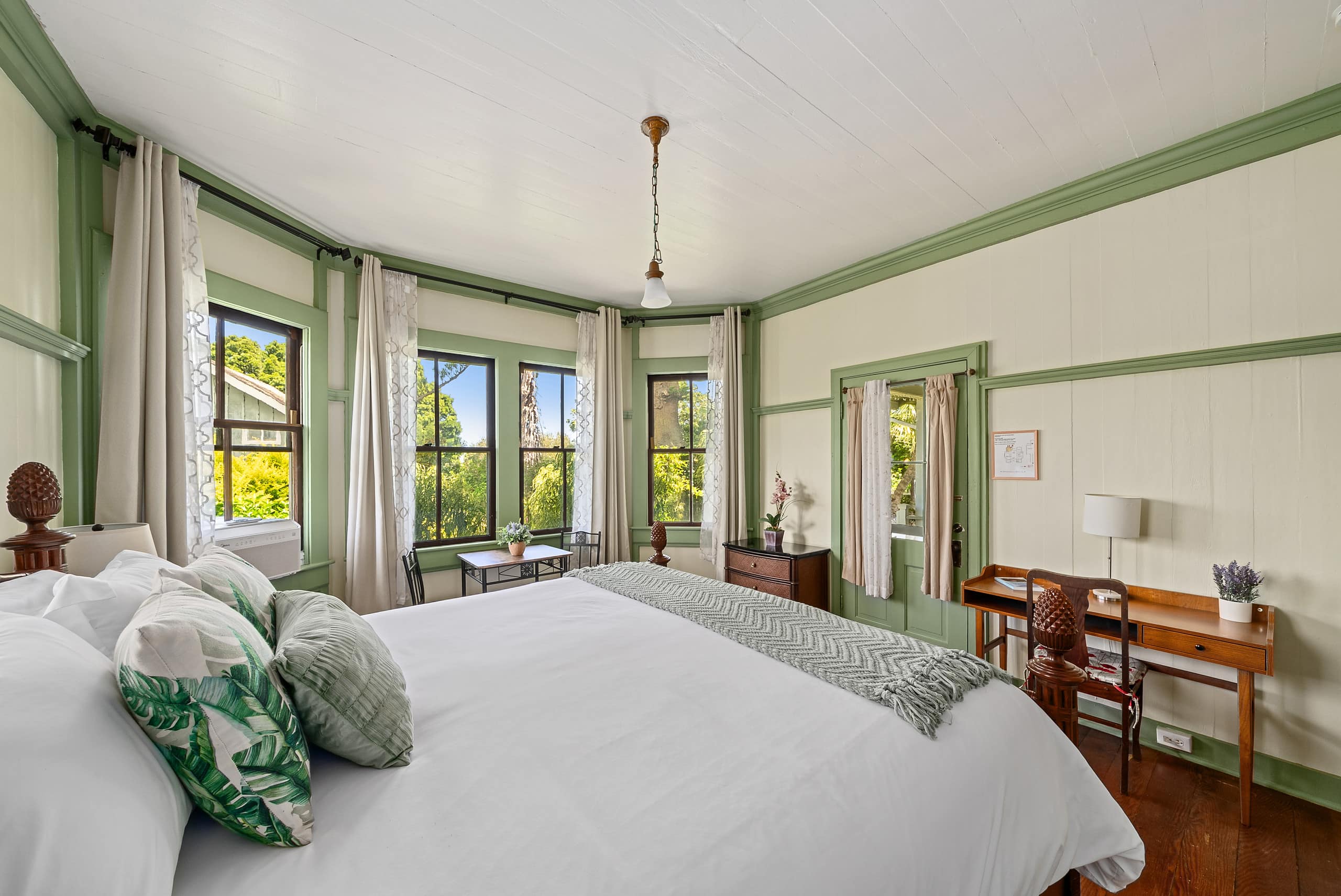 Guesthouse in Makawao · ★4.94 · 2 bedrooms · 2 beds · 1 private bath - Image 9