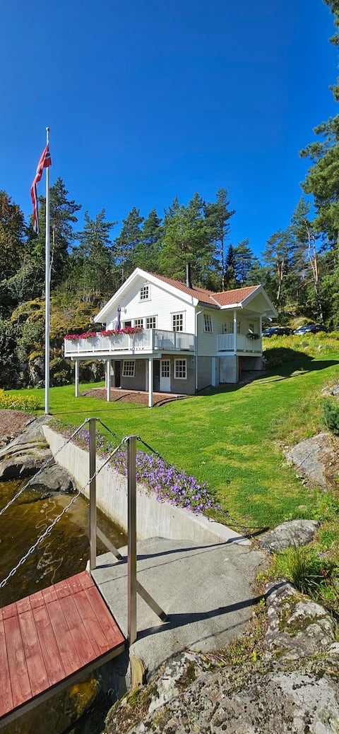 Cabin with boat 115hp