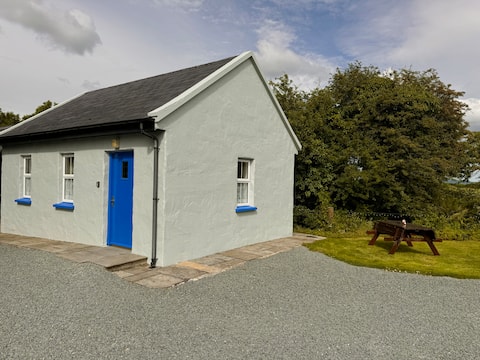 Traditional Countryside Cottage