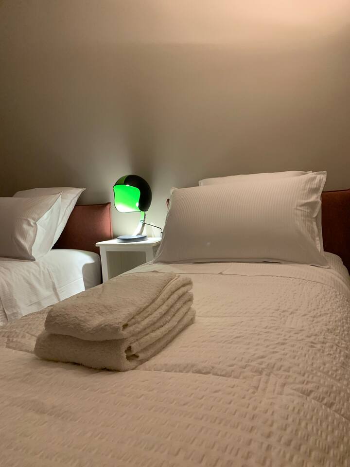 საძინებელი 4