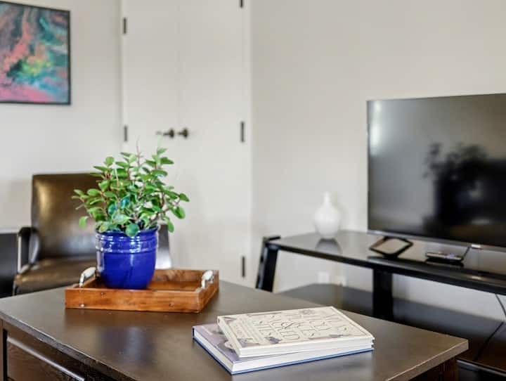 Full Apartment W/ 2 Bedrooms (301) - Kitchener