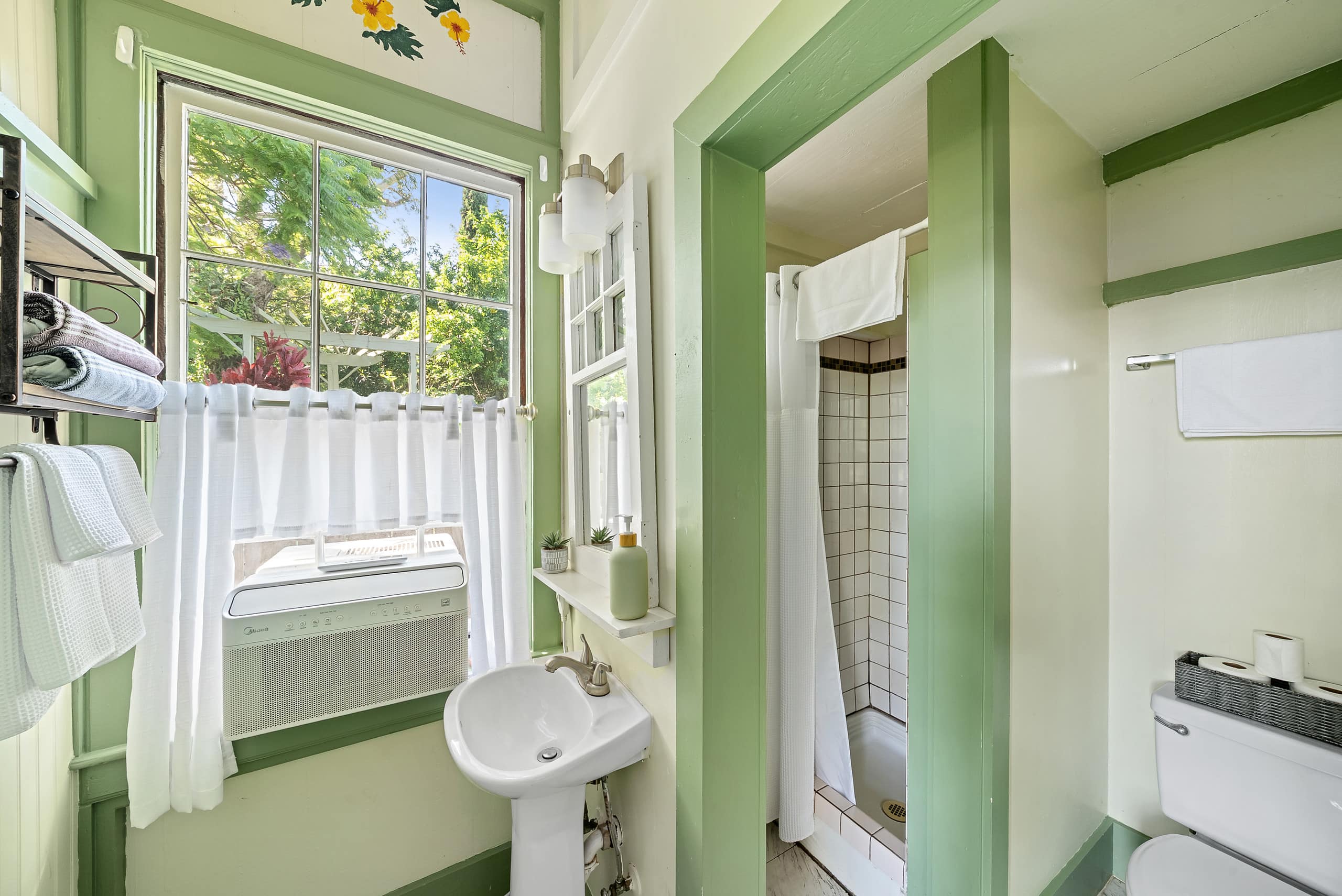 Guesthouse in Makawao · ★4.98 · 1 bedroom · 1 bed · 1 private bath - Image 8