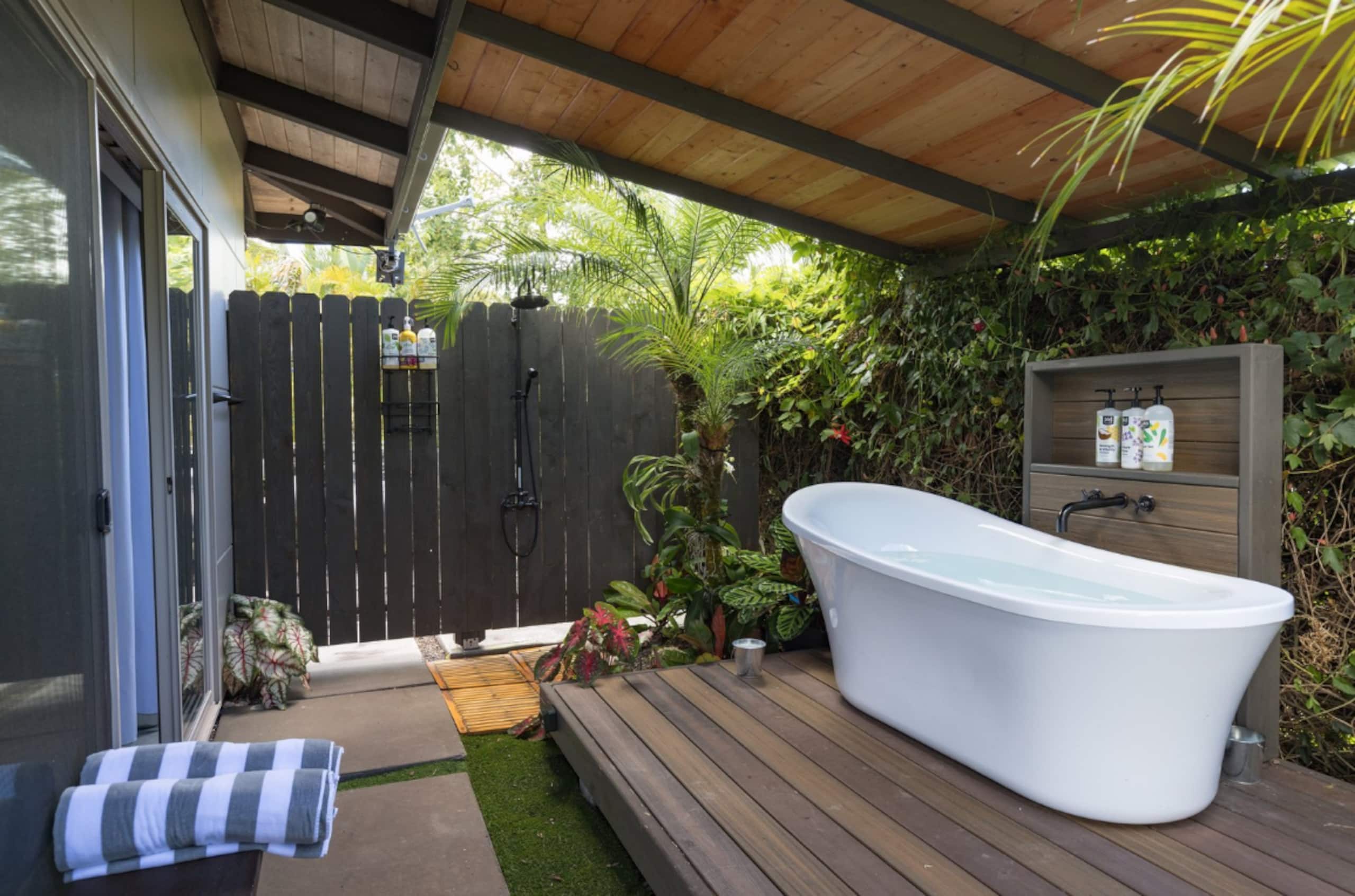 Guesthouse in Pahoa · ★4.99 · 1 bedroom · 1 bed · 1 bath - Image 4