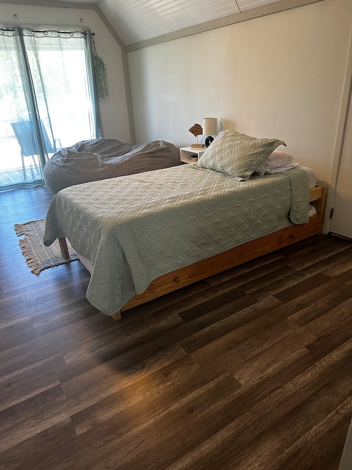 საძინებელი 3