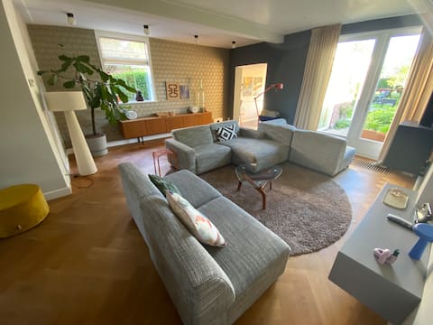 More than 30s family house, large garden, Rdam 10min.