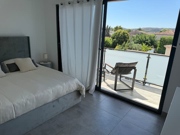 غرفة النوم 2