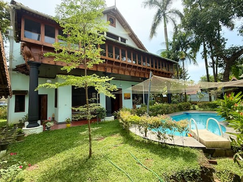 Marigold Villa - Heritage haven, Relax and Unwind