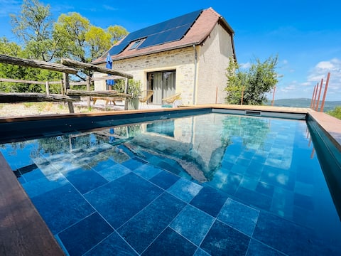 New cottage with magnificent views Dordogne Rocamadour