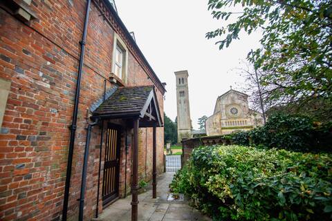 The Old School House Apartment