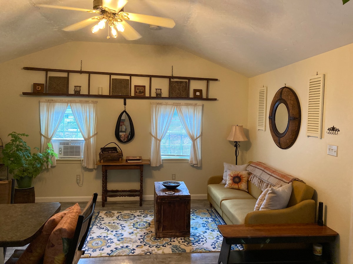 Top Airbnb: Curious Little Cottage in Rutland