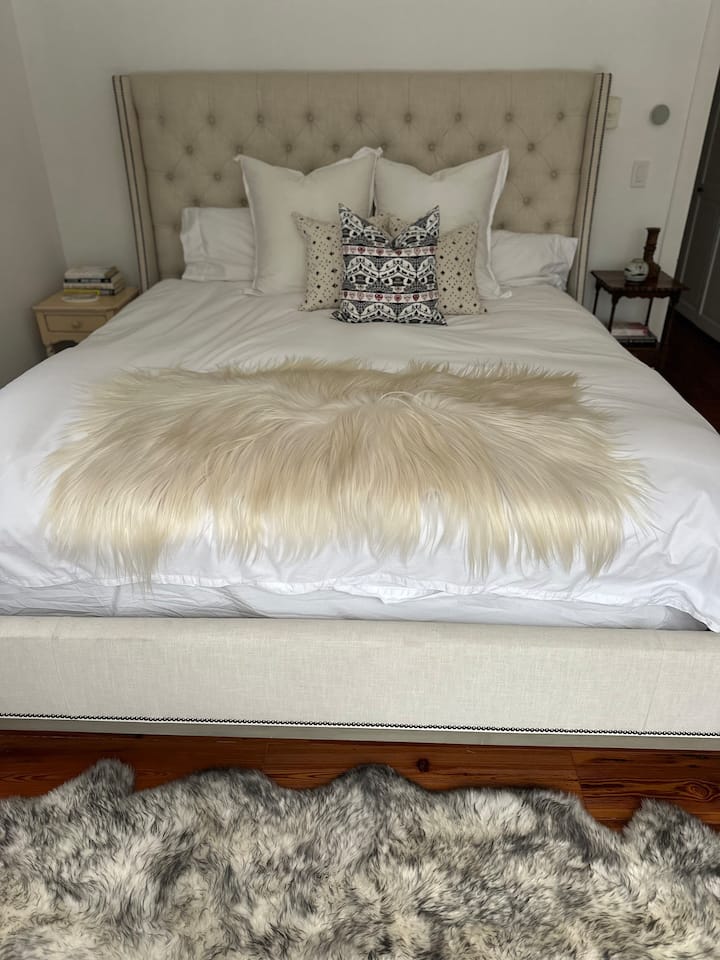 חדר שינה ראשי מעוצב 